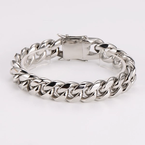 Bracelet gourmette cubaine large en acier inoxydable argenté avec fermoir carré