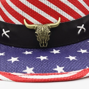 Cappello da cowboy in paglia con bandiera USA e stemma in metallo a forma di toro