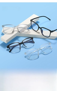 Détails de lunettes anti-lumière bleue carrées en montures transparentes et dégradées noires