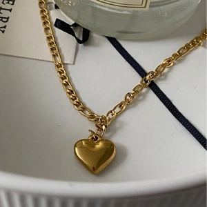 Double layered gold titanium steel necklace with 3D heart pendant and thick flat link chain