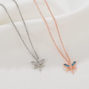 Elegante Libellen-Halskette mit Zirkonia-Einlage in Silber und Roségold-Finish