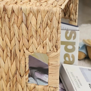 Cesta de almacenamiento trenzada natural con textura fina para decorar casa