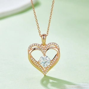 Collier double cœur minimaliste en argent S925 avec pendentif moissanite 1,2 carat