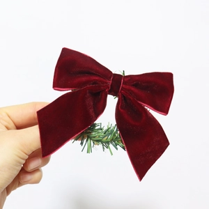 Christmas velvet bow napkin ring with evergreen wreath for holiday gift decoration