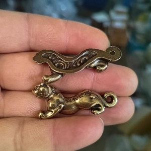 Antique Brass Tiger Tally Pendant Chinese Vintage Military Symbol Keychain Retro Desk Ornament Bag Charm Ethnic Style