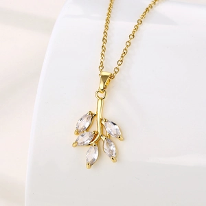 Leaf Pendant Necklace Stainless Steel Gold Plated Clear Cubic Zirconia Crystal Simple Clavicle Chain Elegant Women Jewelry