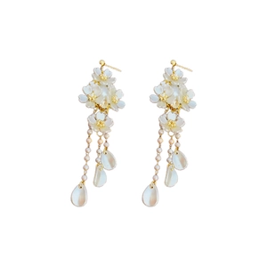 Elegant silver needle flower earrings with pearl tassels and waterdrop pendants