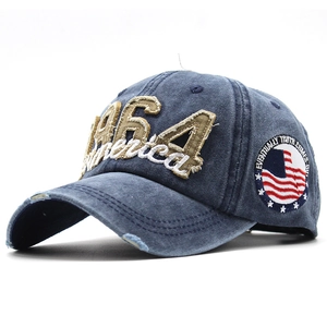 Cappellino da baseball vintage in denim lavato con ricamo 1964 America vista laterale