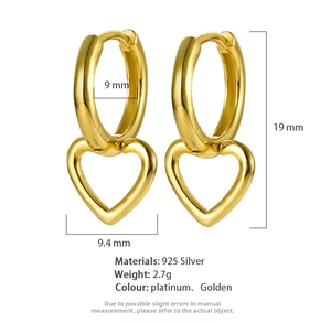 Detail view of 925 silver heart charm hoop earrings with dimension and weight specifications