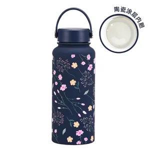 Detail of 1L insulated sports bottle with floral pattern and ceramic coating interior