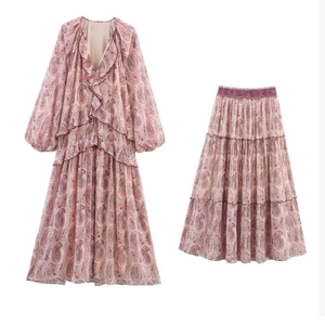 Women Paisley Print V-Neck Maxi Dress Tiered Ruffle Chiffon Long Lantern Sleeve Boho Elegant Fashion