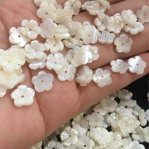 10mm white shell mother of pearl flower shaped beads for DIY jewelry making and crafts