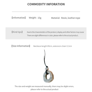 Size chart showing 89cm length and resin material for this irregular pendant necklace