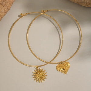 Sun Face And Heart Pendant Choker Necklaces 18K Gold Plated Stainless Steel Waterproof Hypoallergenic Retro For Women