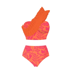 Détail du haut de bikini à volant une épaule et bas taille haute à imprimé tropical