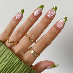 Almond Press On Nails Green French Tip White Daisy Floral Rhinestone Long Artificial Nails For Women Sweet Cute Style