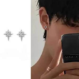 Minimalist Alloy Starry Mang Star Stud Earrings With 925 Sterling Silver Post Rhinestone Unisex Trendy High Street Jewelry