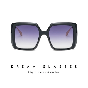 Oversized Square Sunglasses For Women UV400 Protection Retro Fashion Gradient AC Lens Plastic Frame Metal Temples