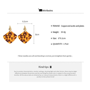 Detailed chart showing acetate geometric rhombus earrings size, weight, and material specs