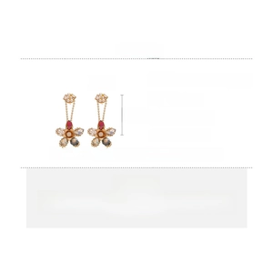 Detailed view of floral zircon earrings with pearls and dimensions on a white background