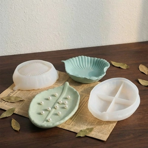 Leaf and shell shaped silicone resin molds with light green gypsum plaster tray crafts