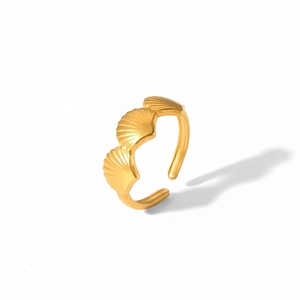 Adjustable 18K gold plated titanium steel cuff bracelet with triple seashell texture design