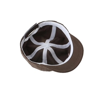 Vue intérieure de la casquette baseball ours enfant avec coutures renforcées et bandeau