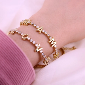 Gold-plated LOVE MAMA bracelet set with micro-pave zircons for Mother's Day gifts