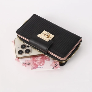 Portefeuille long en cuir PU noir matelassé avec boucle dorée et grande capacité de rangement