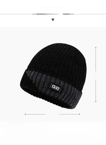 Black knit hat detail showing grey striped rim and dimensions of 22cm width by 23cm height