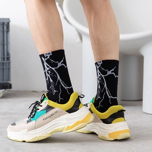 Baskets chunky rétro pour hommes avec chaussettes à motif éclair pour style urbain