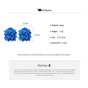 Detailed infographic showing resin flower earring specs, silver needles, and 2.5cm size