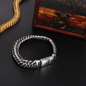 Bracelet pour homme en acier inoxydable argenté avec maillons cubains et fermoir robuste