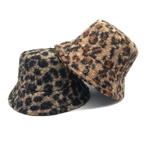 Leopard Print Bucket Hat Faux Fur Plush Lamb Wool Warm Winter Fisherman Cap For Women Men Vintage Style