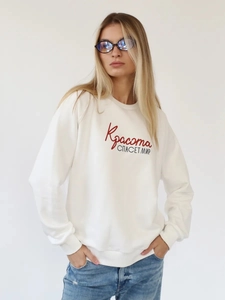 Felpa bianca minimalista con scritte russe rosse e maniche lunghe a girocollo