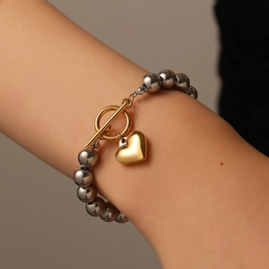 Edelstahl Perlenarmband Herzanhänger Polierter Knebelverschluss Minimalistischer Schmuck Für Damen