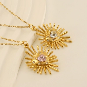 Collier Pendentif Coeur En Acier Inoxydable Plaqué Or 18K Zircone Tournesol Rayon De Soleil Bijoux Vintage Femmes
