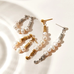 Chic freshwater pearl and stainless steel beaded hoop earrings in gold and silver finish