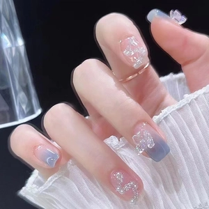 Short Press On Nails Blue Gradient Artificial Fingernails With 3D Butterfly And Artificial Pearl Decoration Detachable False Nails