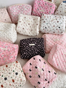 Quilted cotton cosmetic bags in floral and bear patterns with large storage capacity