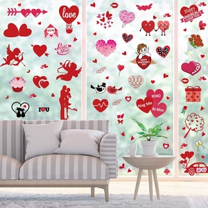 Stickers de fenêtre de la Saint-Valentin avec cœurs et Cupidon sur surface vitrée