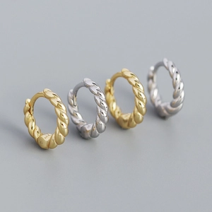 Classic retro twisted S925 silver hoop earrings in gold and silver finishes