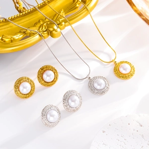 Vintage geometric shell pearl jewelry set with gold and silver plated necklace and earrings