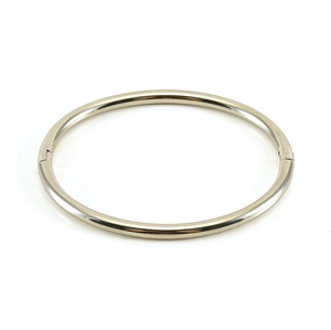 Bracciale minimalista in acciaio inossidabile lucido con dettaglio di chiusura a cerniera