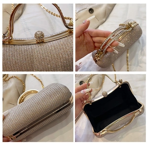 Detail der champagnerfarbenen Abendtasche mit Strass-Kugelverschluss und eleganter Kette