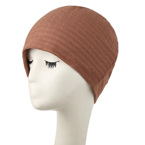 Braune Strickmütze für Damen, atmungsaktiv mit Rippstruktur, ideal für die Zeit nach der Geburt