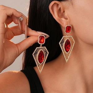 Vintage red gemstone geometric earrings with gold frame and sparkling rhinestones