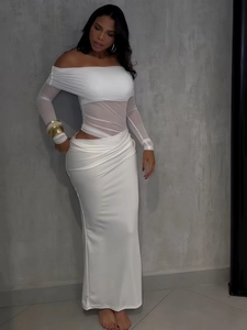 Elegantes weißes schulterfreies Maxikleid mit langen Ärmeln und Mesh-Einsätzen