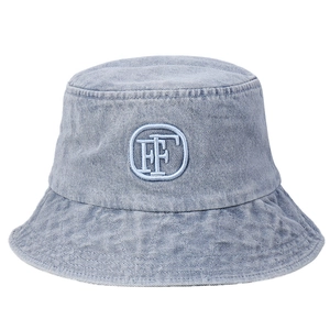 Chapeau bob en denim délavé vintage avec broderie FF bleue et bord surpiqué en losange
