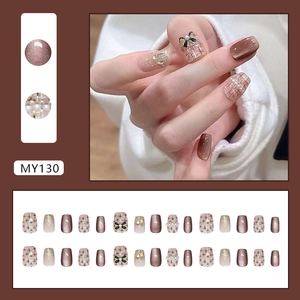 Faux ongles œil de chat marron avec paillettes, nœuds et perles pour femmes